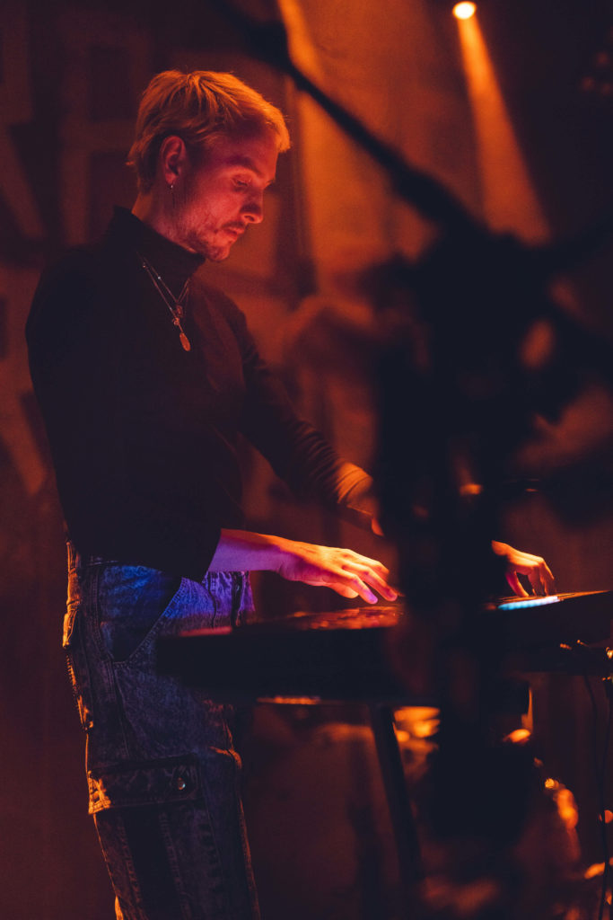 keyboard player of band Ella John at Privatclub Berlin-Kreuzberg